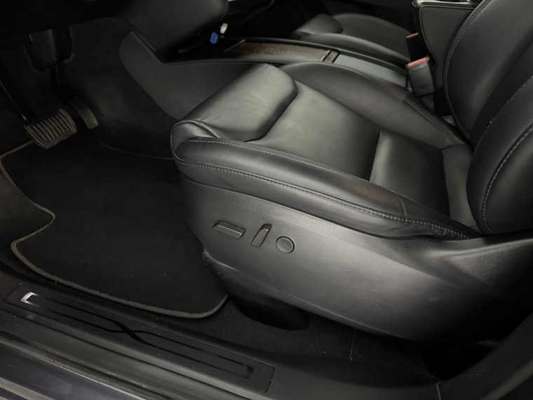 Vehicle Image 40