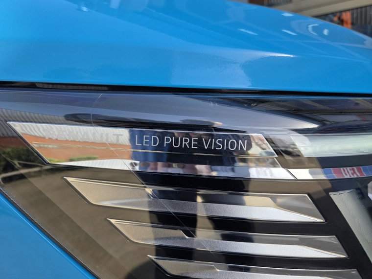 Vehicle Image 30