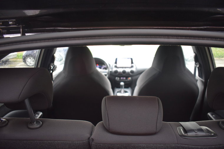Vehicle Image 18