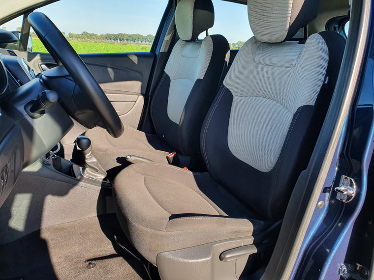 Vehicle Image 23