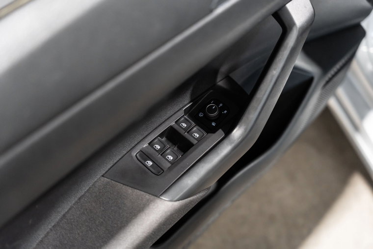 Vehicle Image 39