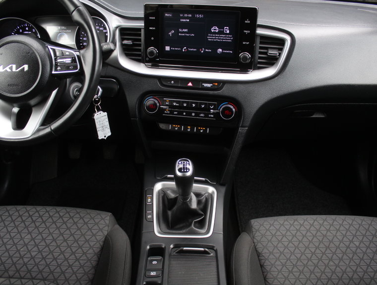 Vehicle Image 32