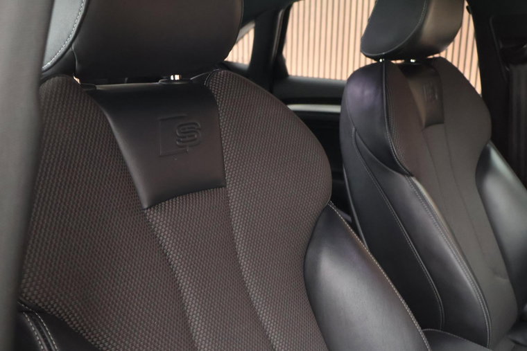 Vehicle Image 33