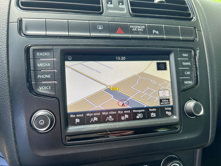 Vehicle Image 16