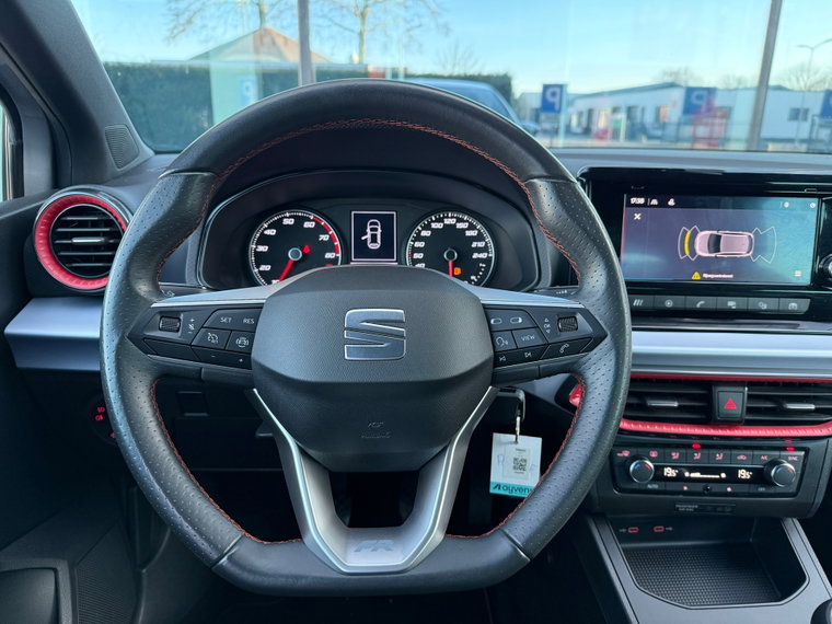 Vehicle Image 12