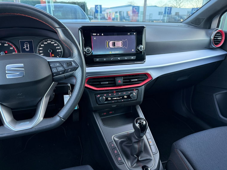 Vehicle Image 14