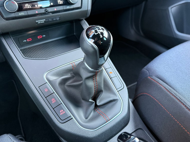 Vehicle Image 36