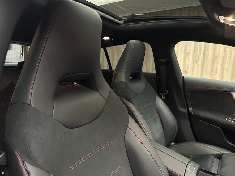 Vehicle Image 24