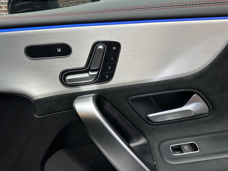 Vehicle Image 40