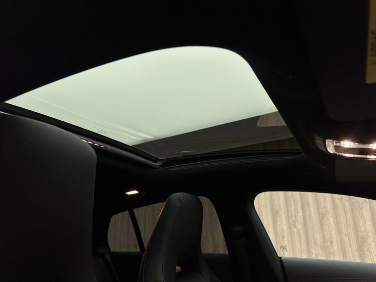 Vehicle Image 42