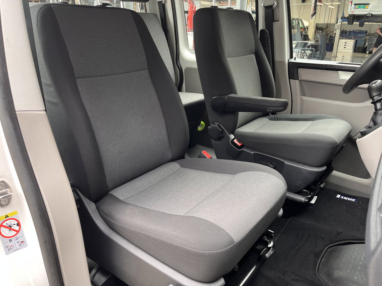 Vehicle Image 36