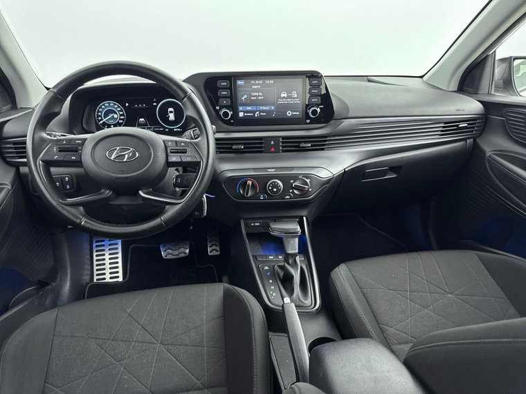 Vehicle Image 18