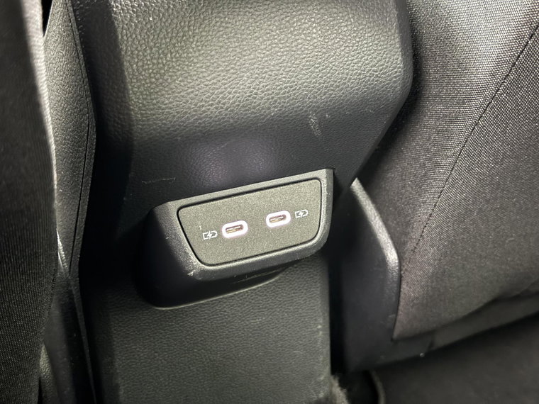 Vehicle Image 25