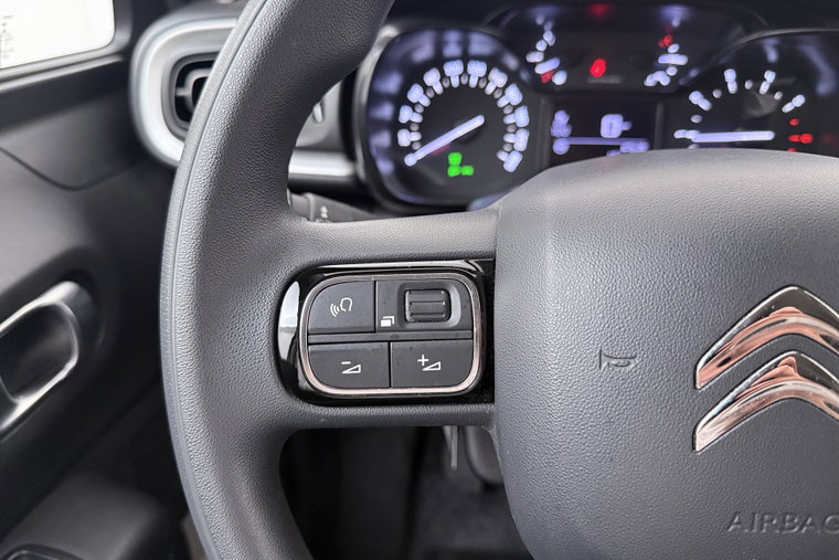 Vehicle Image 17
