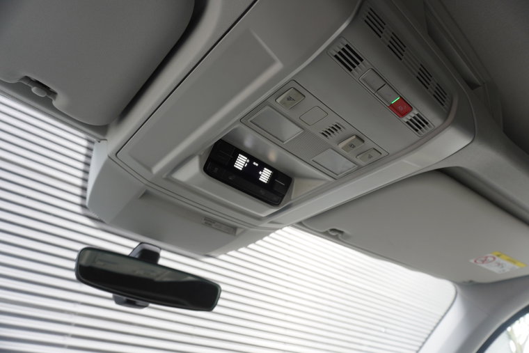 Vehicle Image 30