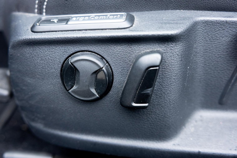 Vehicle Image 30