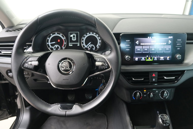 Vehicle Image 14