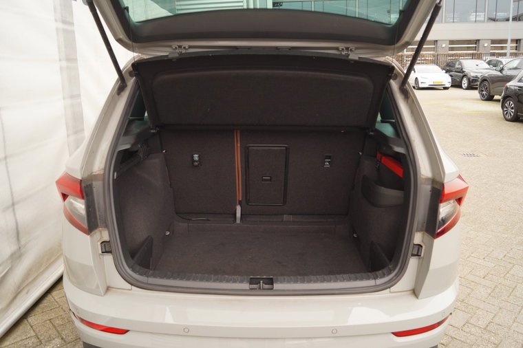 Vehicle Image 32