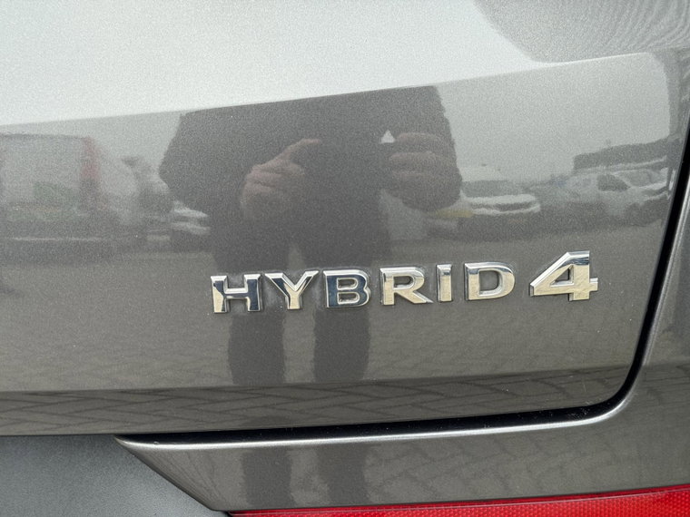 Vehicle Image 17