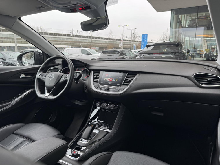 Vehicle Image 38