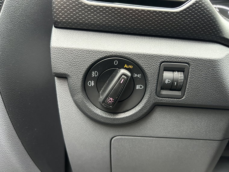 Vehicle Image 26