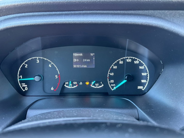 Vehicle Image 23