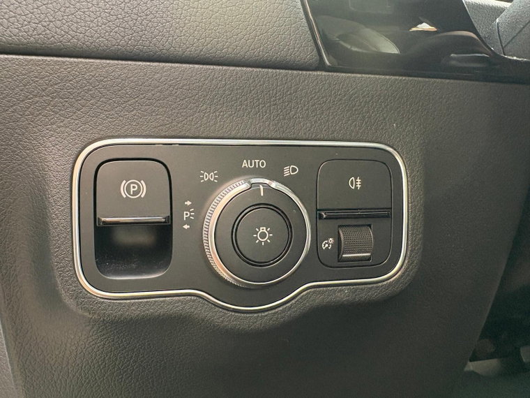 Vehicle Image 26