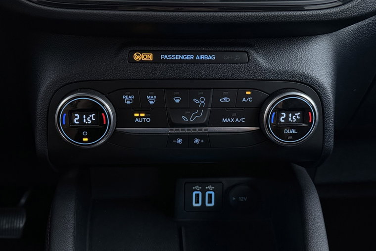 Vehicle Image 28