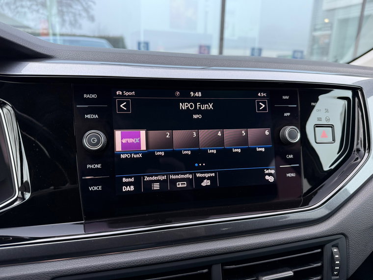 Vehicle Image 21