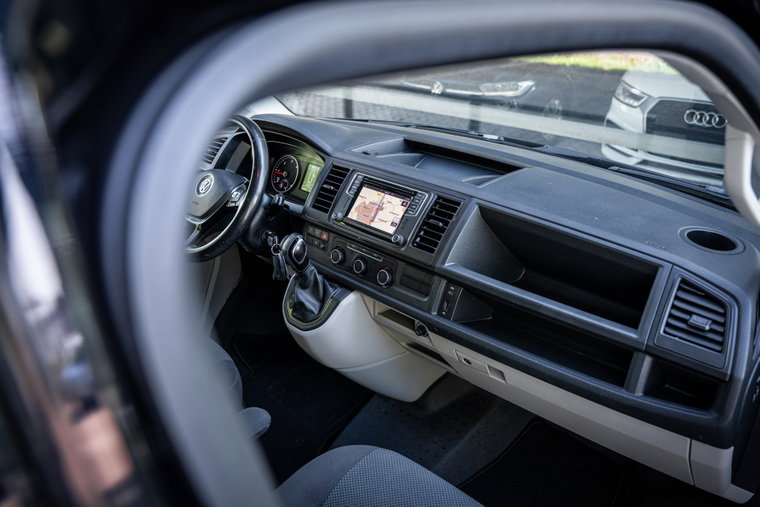 Vehicle Image 30