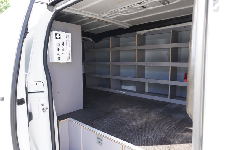 Vehicle Image 9