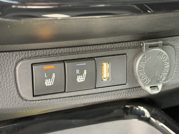 Vehicle Image 26