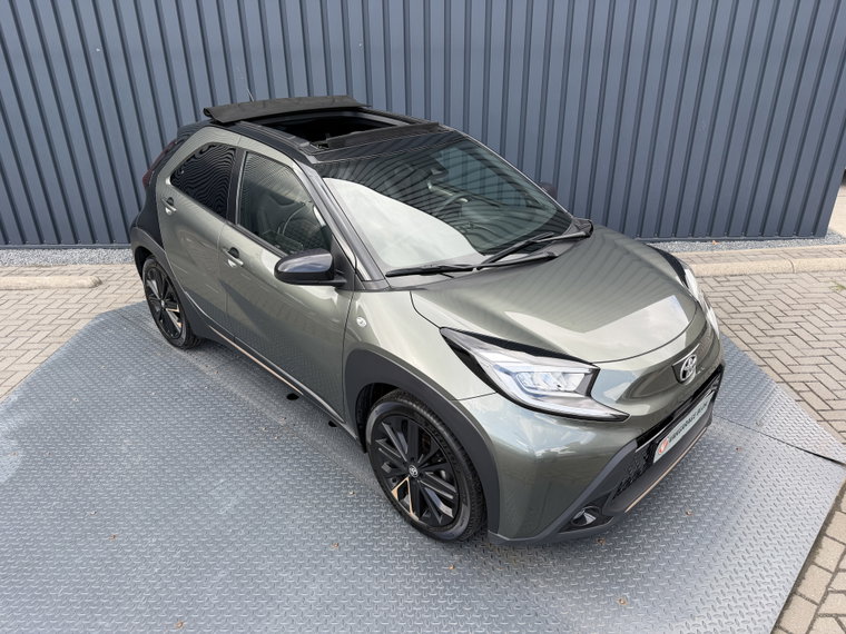 Vehicle Image 7
