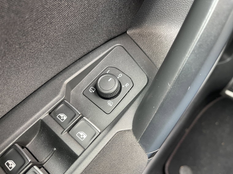 Vehicle Image 26