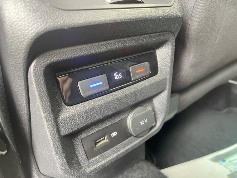 Vehicle Image 28