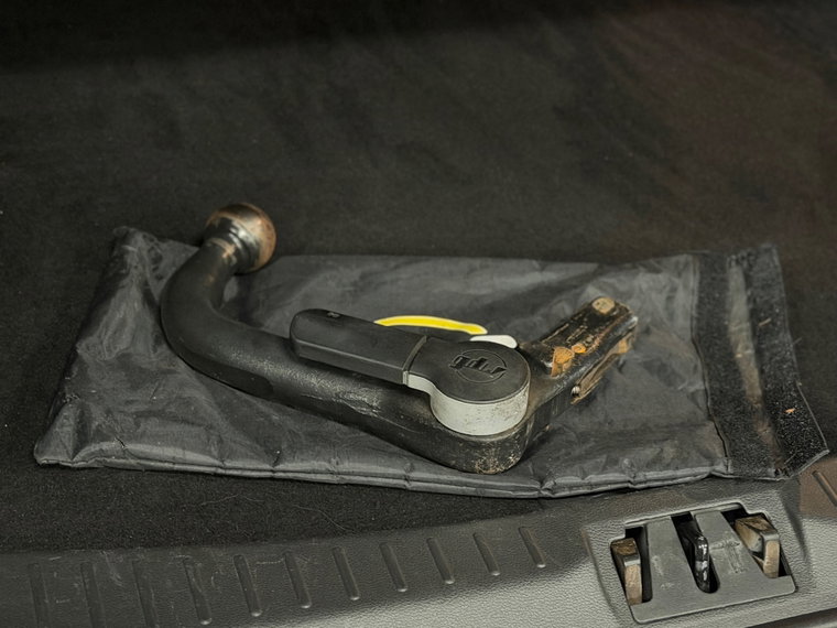 Vehicle Image 35