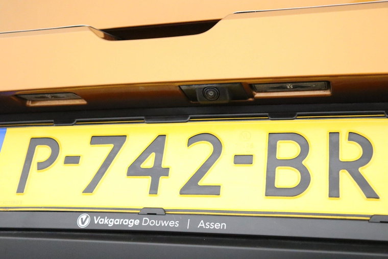 Vehicle Image 35
