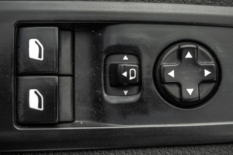 Vehicle Image 24