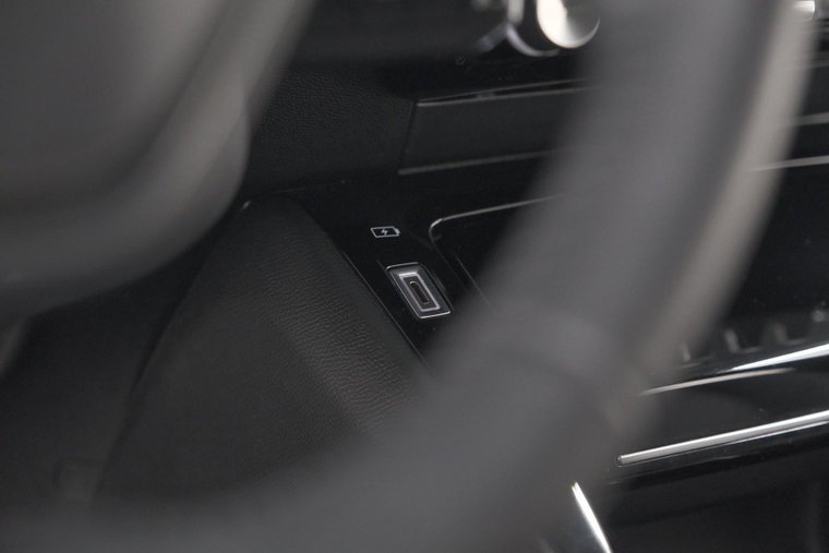 Vehicle Image 40