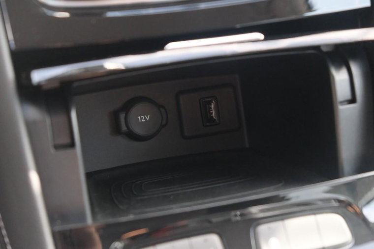 Vehicle Image 22