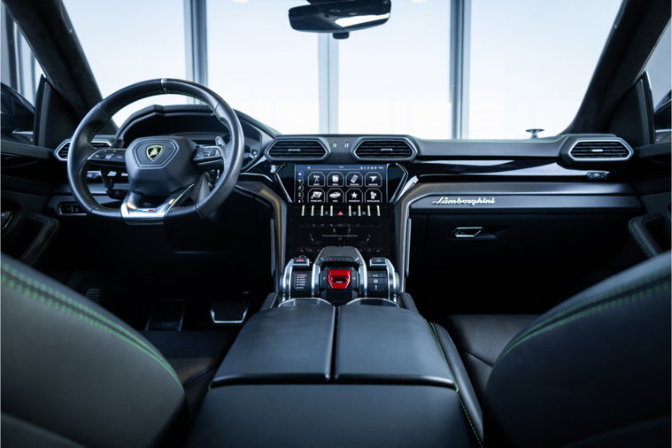 Vehicle Image 25