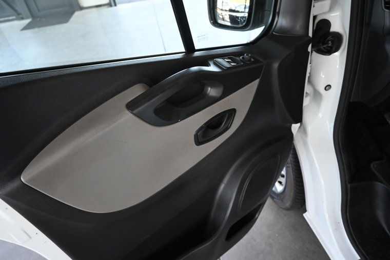 Vehicle Image 38