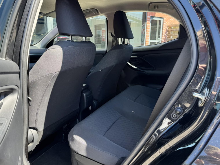 Vehicle Image 12