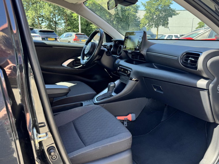 Vehicle Image 14