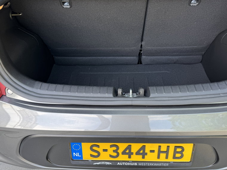 Vehicle Image 33