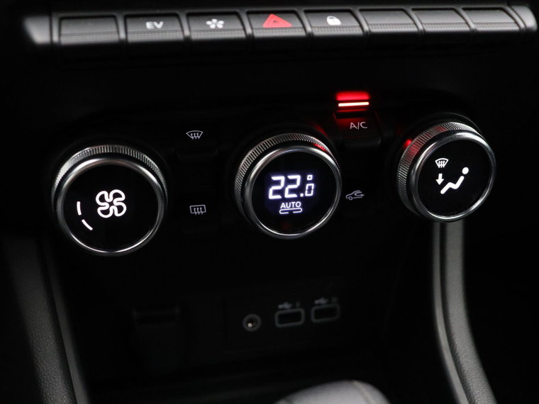Vehicle Image 28