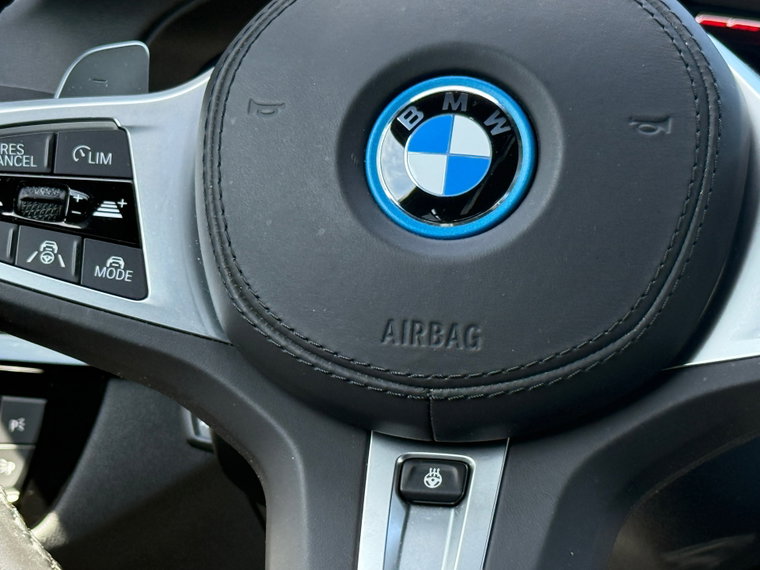 Vehicle Image 26