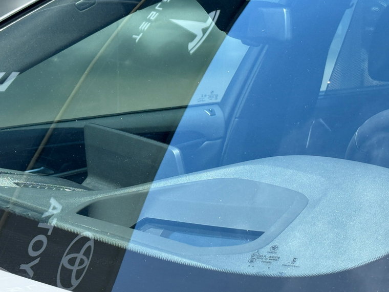Vehicle Image 38