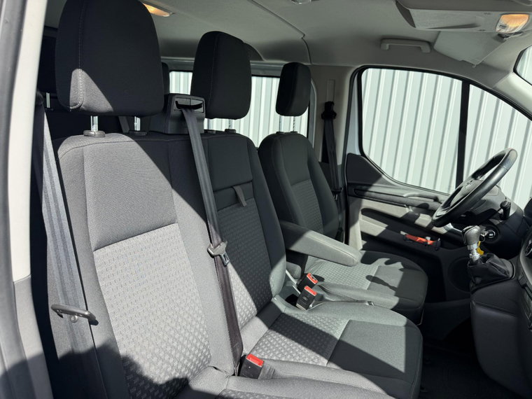 Vehicle Image 13