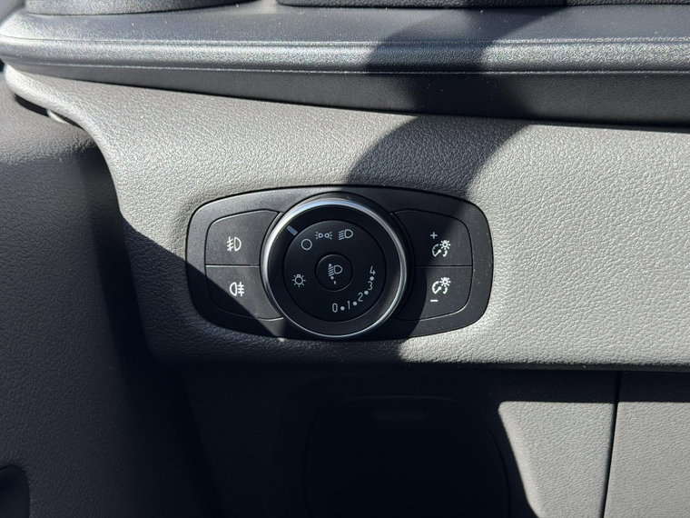 Vehicle Image 37